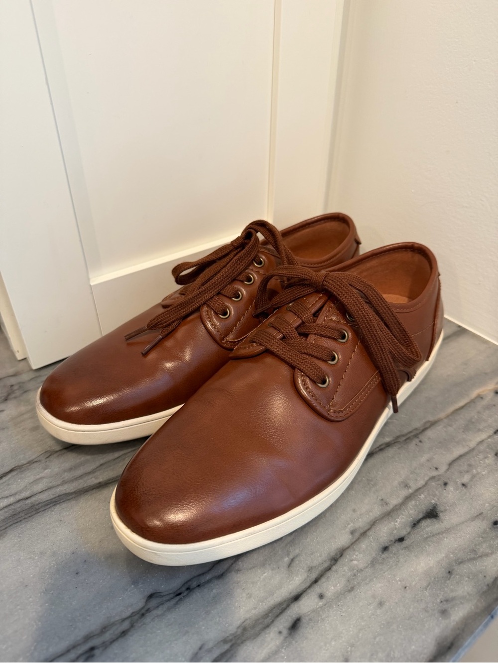 Steve Madden Fenta Brown Leather Sneakers - size 9.5